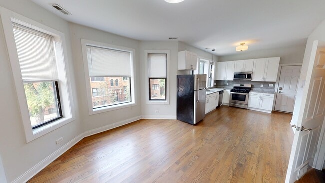 Photo - 1355 W Bryn Mawr Ave Unit 2W