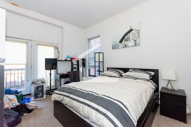 Photo - 486 Massachusetts Ave