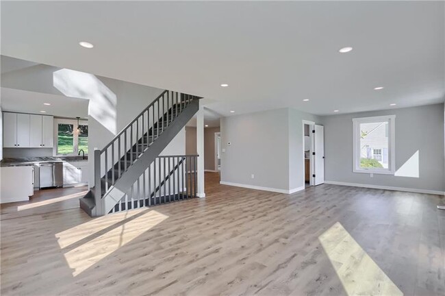 Photo - 9755 Grosick Rd