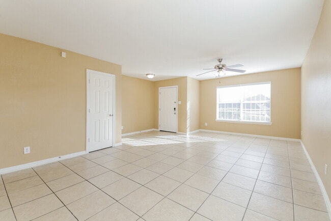 Photo - 7103 London Fog Dr