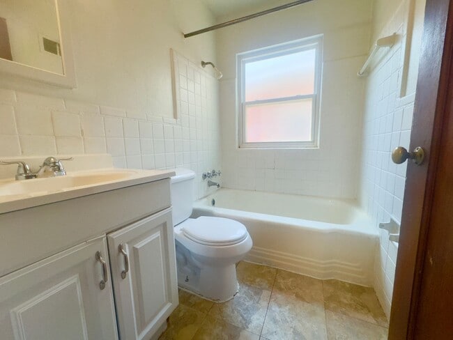 Photo - SECTION 8 IS GLADLY ACCEPTED 3 Bed 1.5 Bat...