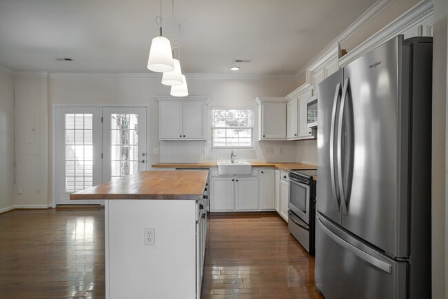 Building Photo - 420 Canewood Pl Rental