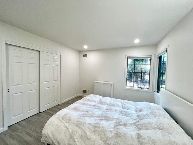 Photo - 149 W Clinton Ave