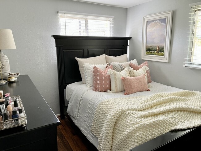 Photo - 3332 S 440 E