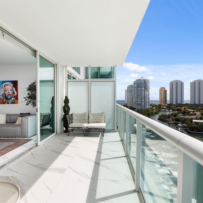 Photo - 400 Sunny Isles Blvd Unidad 1205 Rental