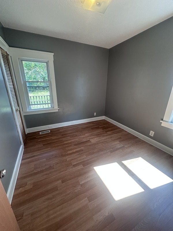 Photo - 4385 W 50th St