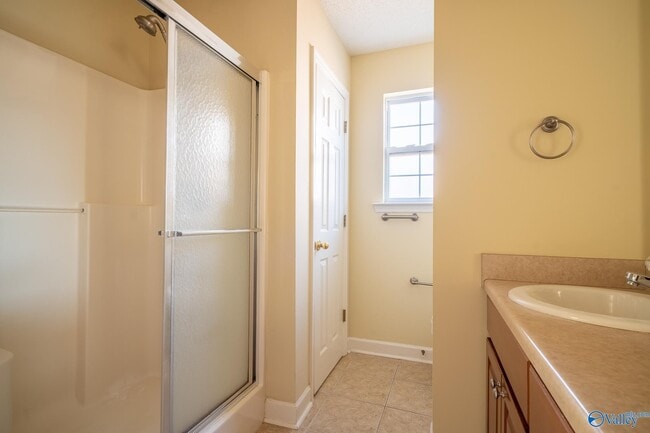 Photo - 5002 Blakemore Dr SE