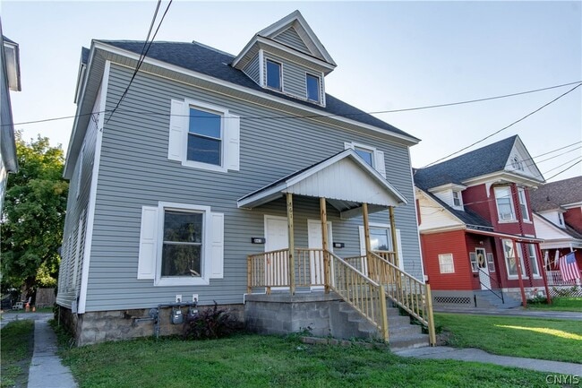 Photo - 863 W Main St