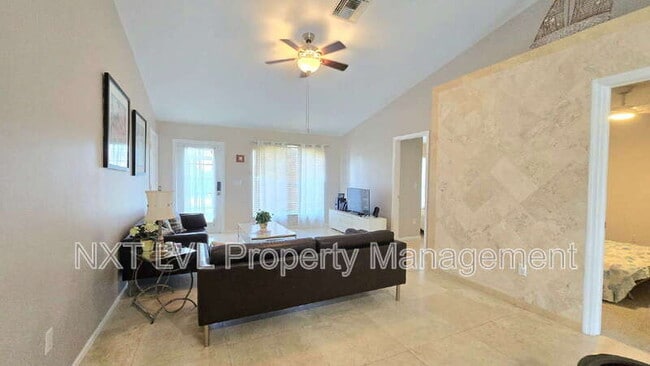 Photo - 4022 SW 12th Pl