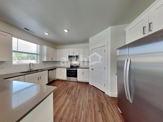 Photo - 804 S Oak St