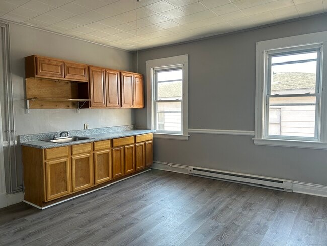 Building Photo - 20 Beatty St Unit 3W