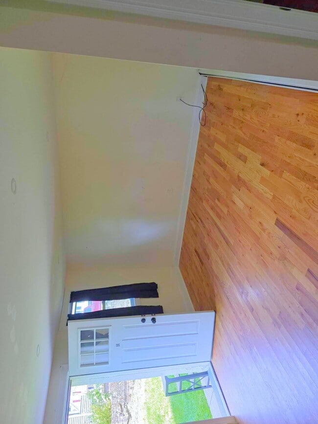 Photo - 84 Maple Ave Unit BL W