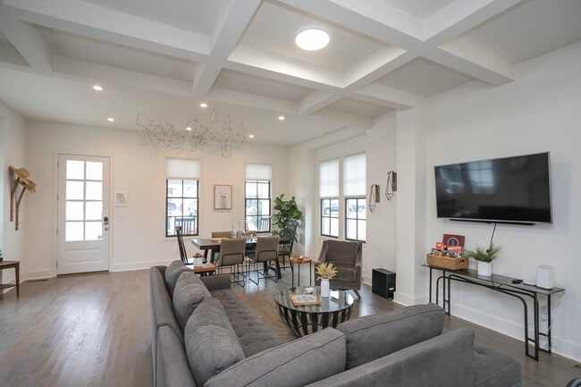 Photo - 119 E Fowlkes St Unit ID1312407P