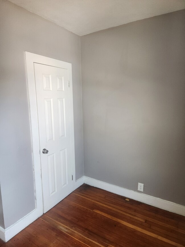 Photo - 11 Fairview Ave Unit APT 2