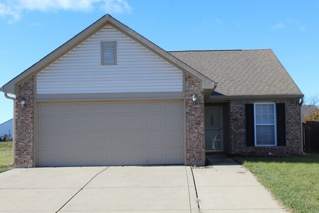 Building Photo - Immaculate 3 Bedroom Ranch in Avon!
