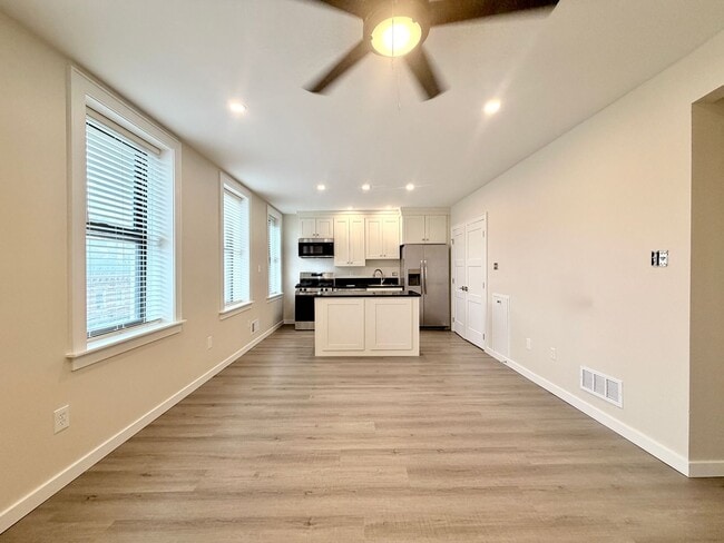 Photo - 4017 Butler St Unit 3rd Floor