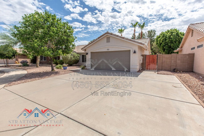 1121 S Crossbow Pl