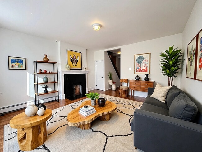 Photo - 328 James St N Unit 2