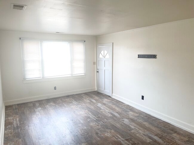 Building Photo - 732 Bennett St Unit 732 Rental