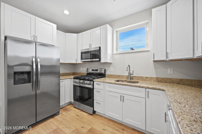 Photo - 207 Main St Unidad D