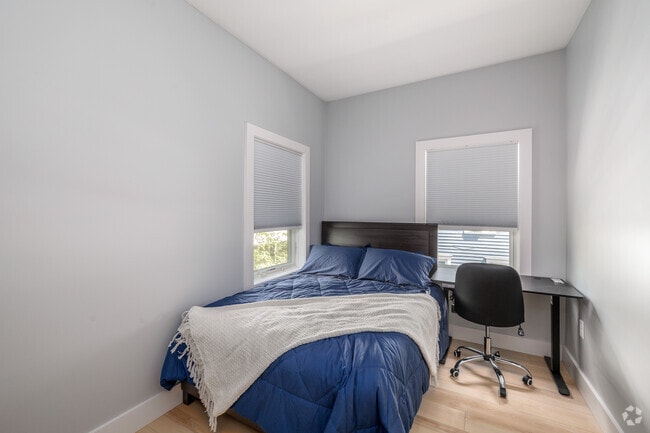 3BR, 1BA - 700SF - Bedroom