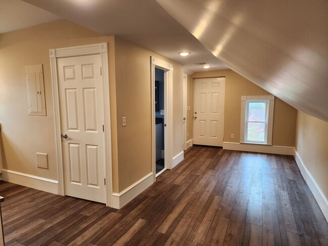 Photo - 1113 E King St Unit Apt. 3