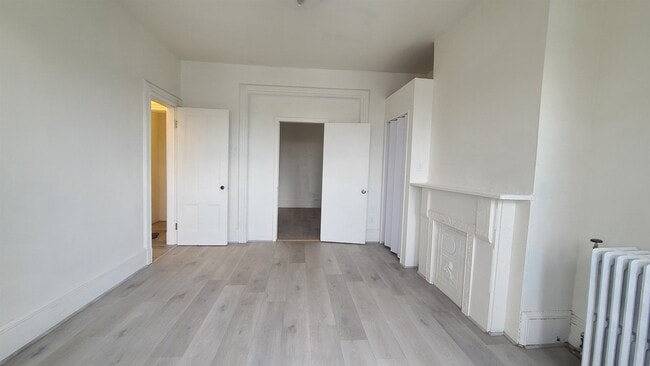 Photo - 242 Bowers St Unit 3