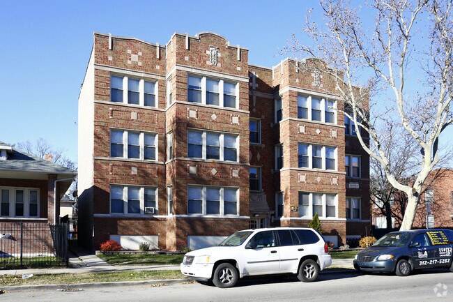 7400 S Yates