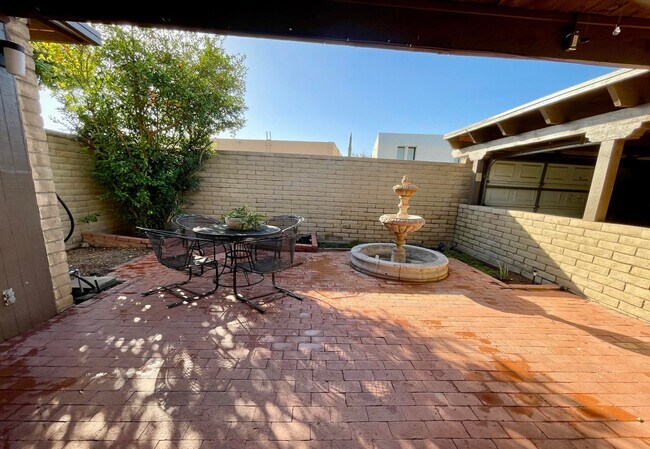 Photo - 2434 N Shade Tree Cir