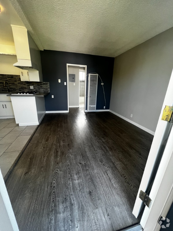 Building Photo - 5323 Ruby St Rental