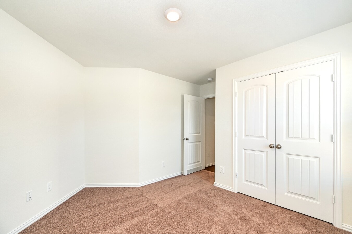 Photo - 1022 Schooner St