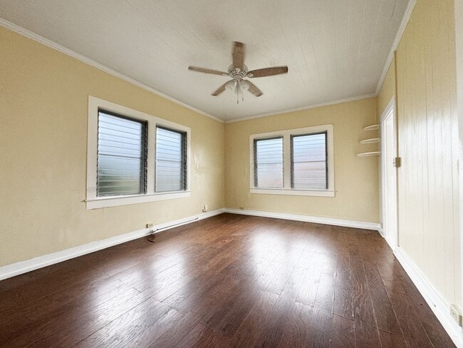 Photo - 2322-ST Unit Front