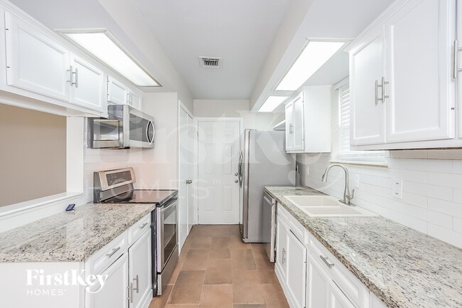 Photo - 10819 Sagewind Dr