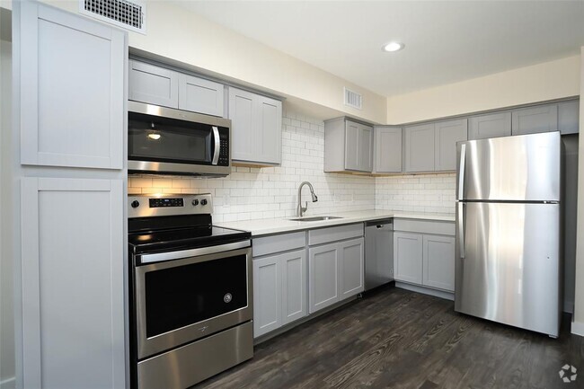 Building Photo - 5504 La Branch St Unit 3 Rental