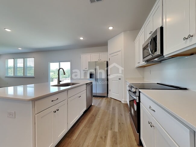 Photo - 1120 Livengood Wy