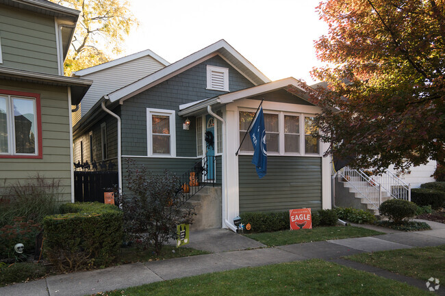 Building Photo - 1170 Highland Ave Rental