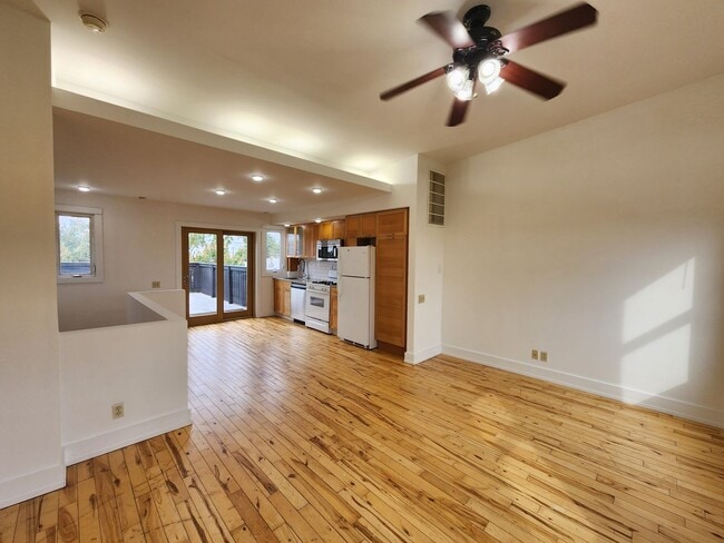 Photo - Beautiful 3 bedroom in brewerytown Unit 2