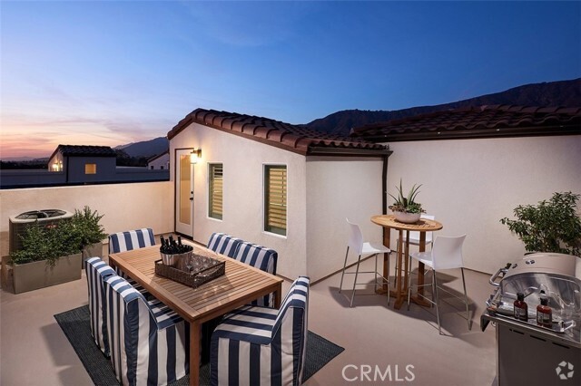 Building Photo - 631 W Foothill Blvd Unit 25 Rental