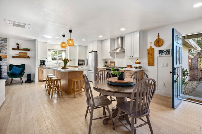 Photo - 199 Bailhache Ave