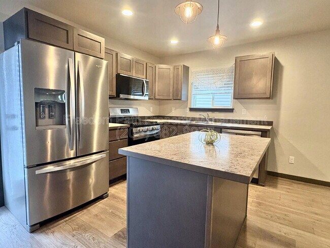 Photo - 1425 E Seleta Ln