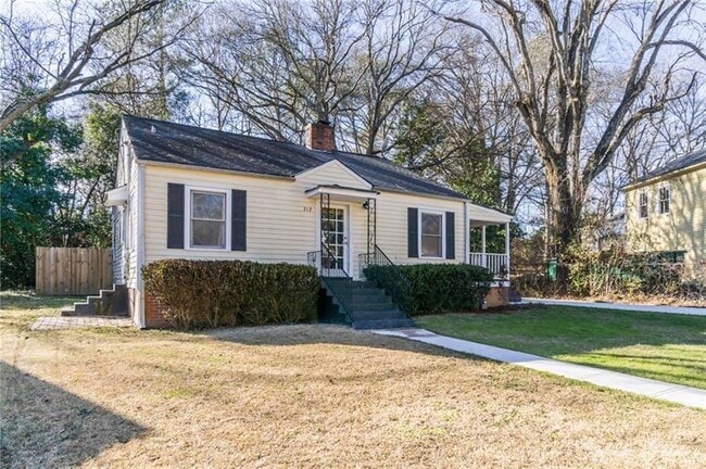 Photo - 312 Phillips Dr SE