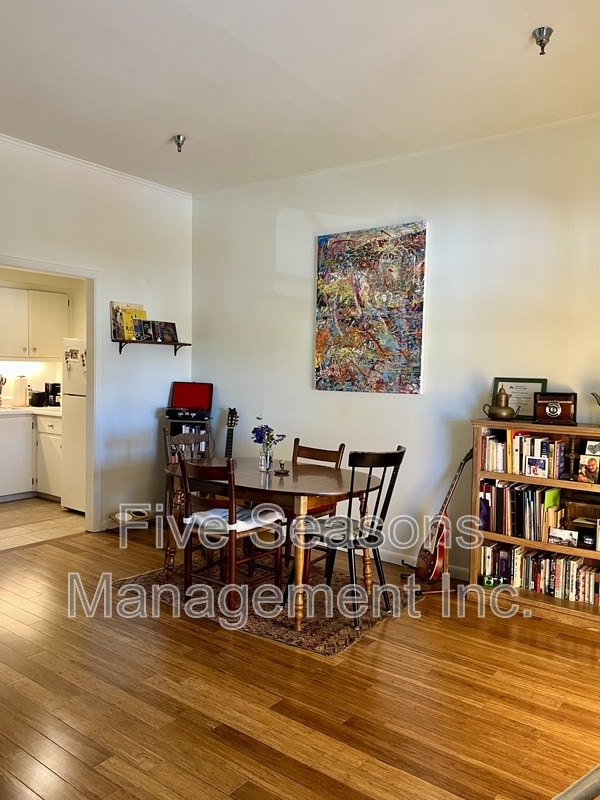 Photo - 194 North St