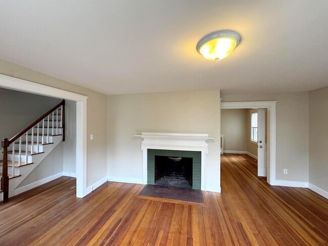 Building Photo - 178 Boston Ave Unit F