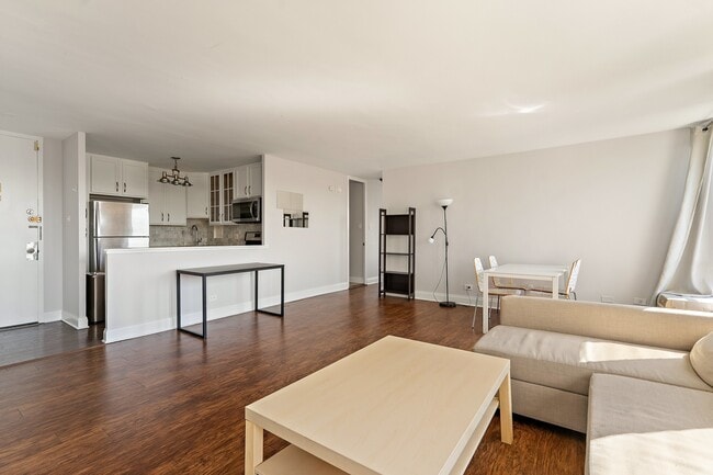 Photo - 1450 E 55th Pl Unidad 530S