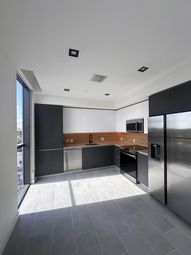 Photo - 1944 NW 1st Pl Unit B9