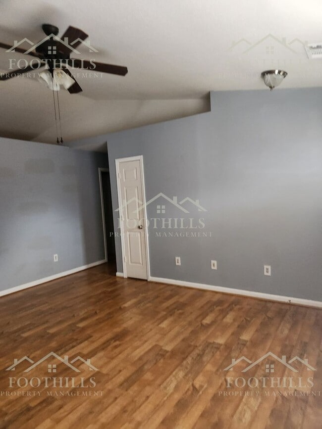 Photo - 438 Old Colony Rd