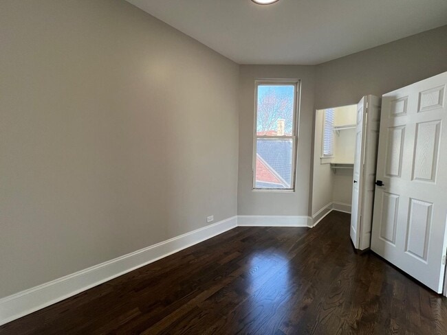 Photo - 2249 W Cermak Rd Unidad 2R