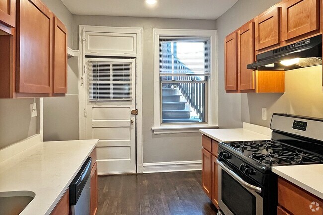 Building Photo - 1412-1414 N. Austin Blvd. Rental
