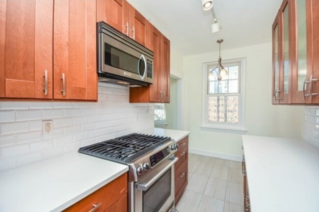 Photo - 62 Queensberry St Unit 404