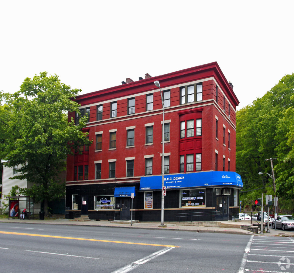 Photo - 193 Yonkers Ave Apartments